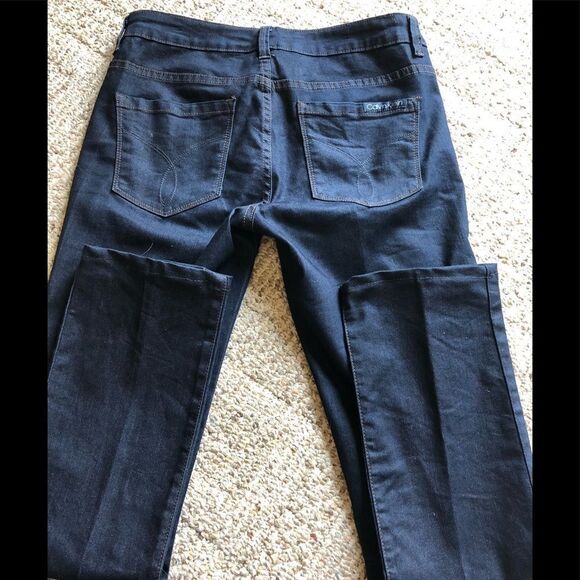 Beautiful dark jeans by Calvin Klein in size 6 - Picture 3 of 4